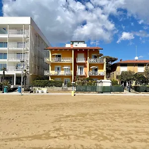 Fronte Mare-carraro Immobiliare - Family Apartment